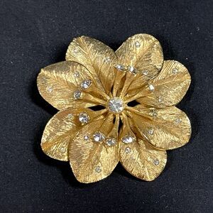 Floral Gold Tone Textured Rhinestone Brooch No markings